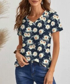 Promo 😀 IZURIA Navy & White Floral Short-Sleeve V-Neck Tee - 👩 Women 🔥