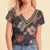 Flash Sale 🎁 IZURIA Purple & Coral Paisley Embroidered V-Neck Top - 👩 Women 💯