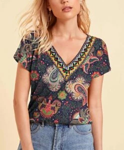 Flash Sale π IZURIA Purple & Coral Paisley Embroidered V-Neck Top - π© Women π―