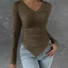 Cheap 🔥 IZURIA Coffee Side-Shirred Triangle-Hem V-Neck Top - 👩 Women 👏