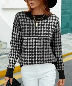 Budget 🎁 IZURIA Black & White Houndstooth Mock Neck Sweater - 👩 Women 😍