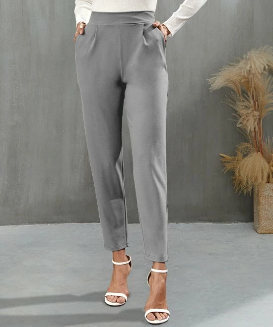 Flash Sale π IZURIA Gray Pleated Elastic-Waist Pocket Crop Pants - π© Women & Plus π 1 Flash Sale π IZURIA Gray Pleated Elastic-Waist Pocket Crop Pants - π© Women & Plus π