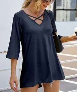 Deals 🔥 IZURIA Navy Crisscross Three-Quarter Raglan Tunic - 👩 Women 🎁