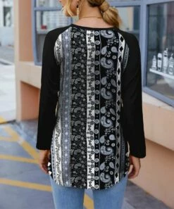 Discount 😉 IZURIA Blue & Gray Paisley Color Block Raglan Tunic - Plus ❤️ -IZURIA Sales Store zu99482406 alt 2 tm1632243716